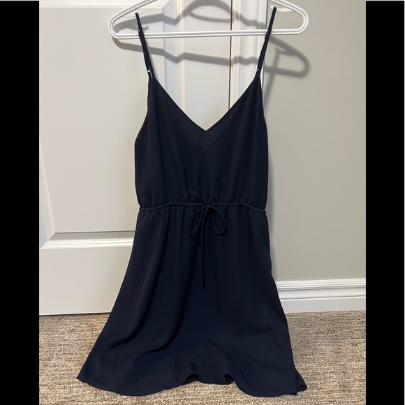 Aritzia Dresses & Skirts - Aritzia Babaton Dress